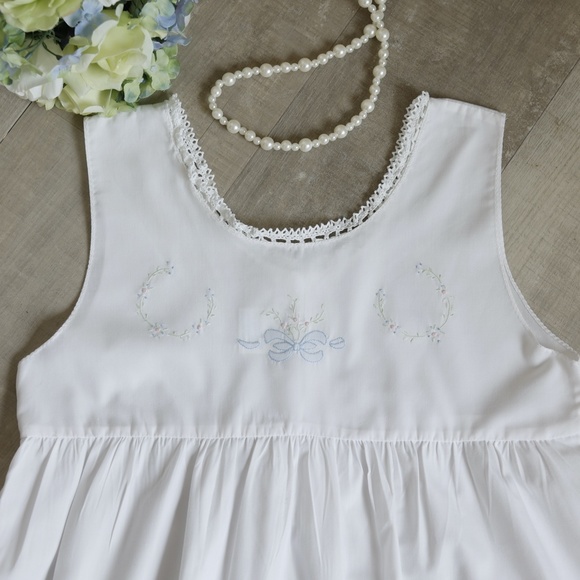RARE Vintage Strasburg Heirloom Slip Dress Size 7/8 Hand Embroidery Like New - Picture 3 of 9